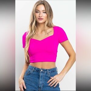 Better Be Fuchsia Venecchia Short Sleeve Crop Top – Size M | NWT